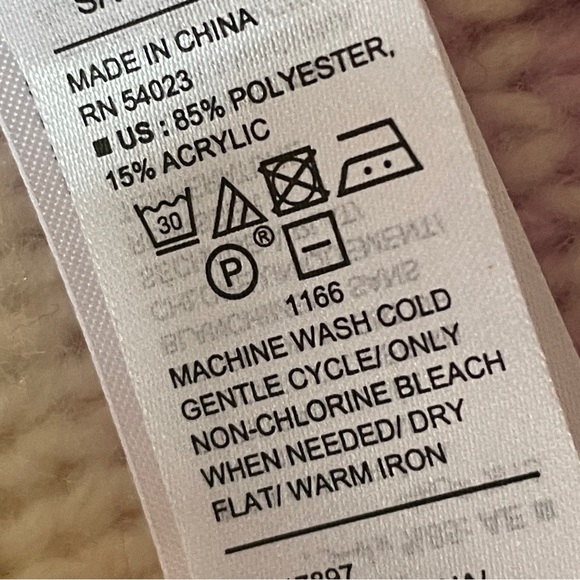 New! Old Navy sunrise knit scarf rainbow Gift! - Picture 4 of 4